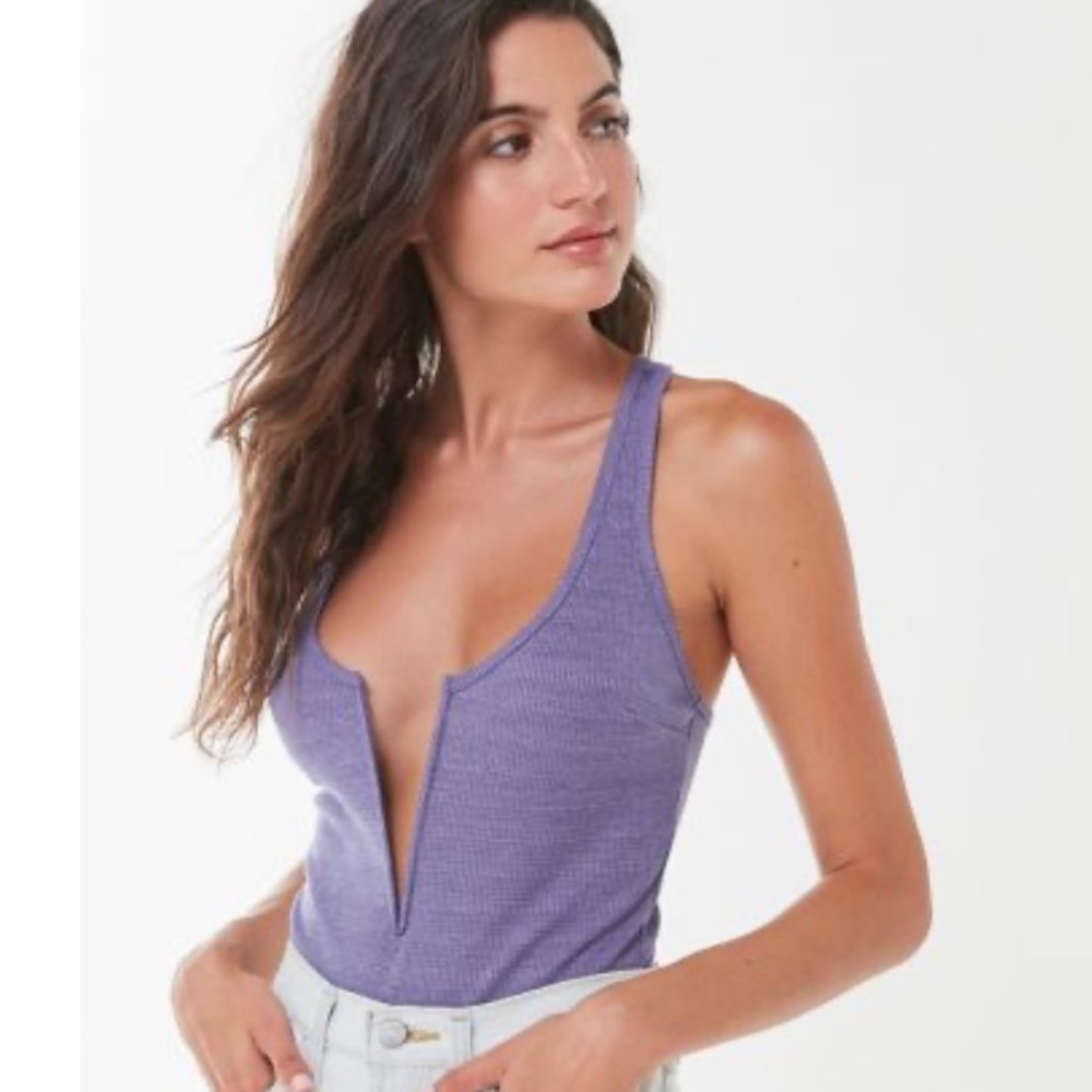 ✨SALE✨NWT Urban Outfitters deep v bodysuit